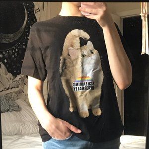 HOT TOPIC "internally screaming" cat meme tshirt